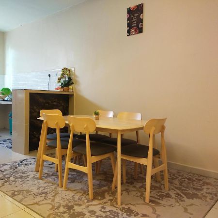 Axaida Homestay Parit Jawa Bakar Parit Zewnętrze zdjęcie